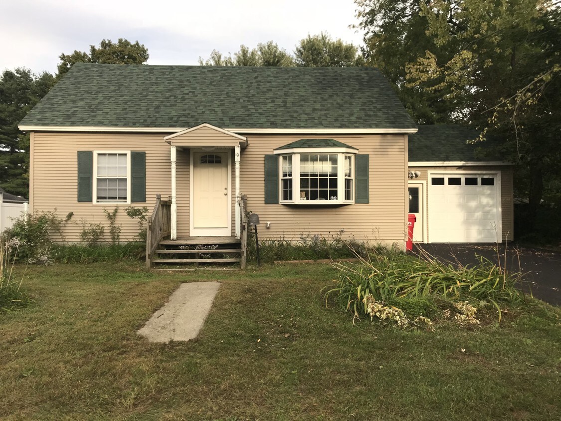 10 Maplewood Dr, South Burlington, VT 05403 House Rental in South Burlington, VT