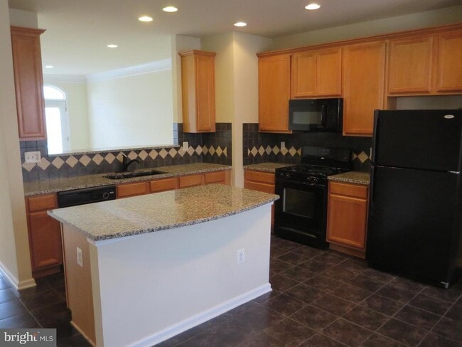 Foto del edificio - 7017 Little Thames Drive