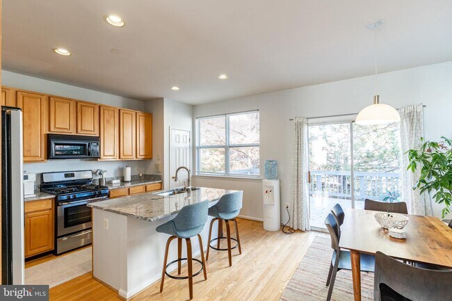 Foto del edificio - 6700 Dorothy Giles Ct