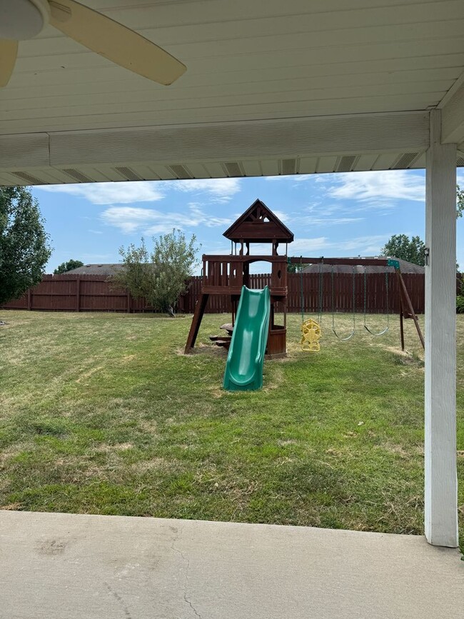 Building Photo - Single Family Home - Available For Rent!