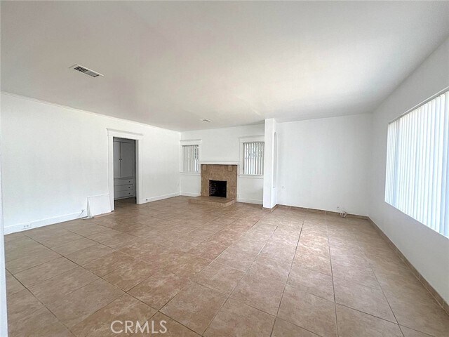 Foto del edificio - 1554 E Woodbury Rd
