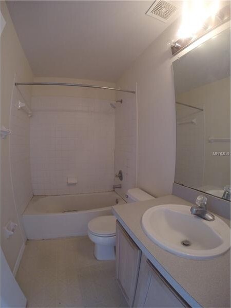 Foto del edificio - 708 Kensington Lake Cir