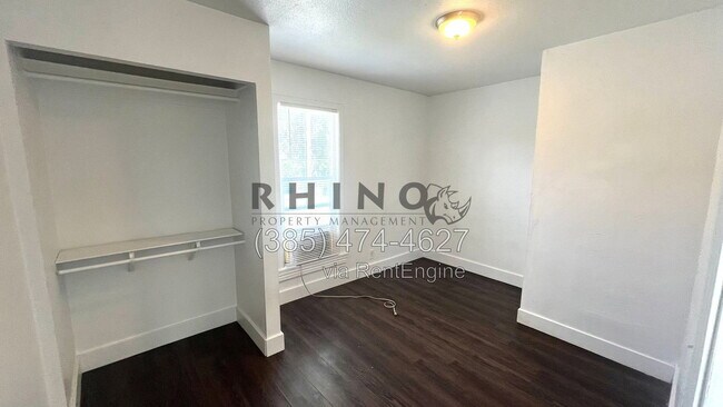 Building Photo - 2440 B Ave