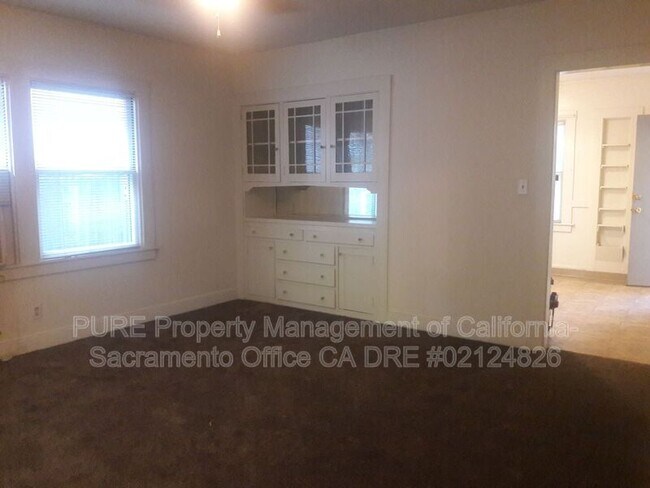 Building Photo - 2625 D St