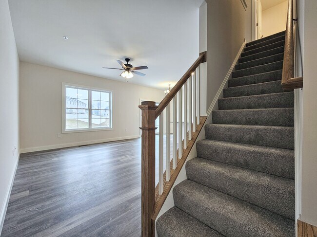 Foto del edificio - 121 Magnolia Dr