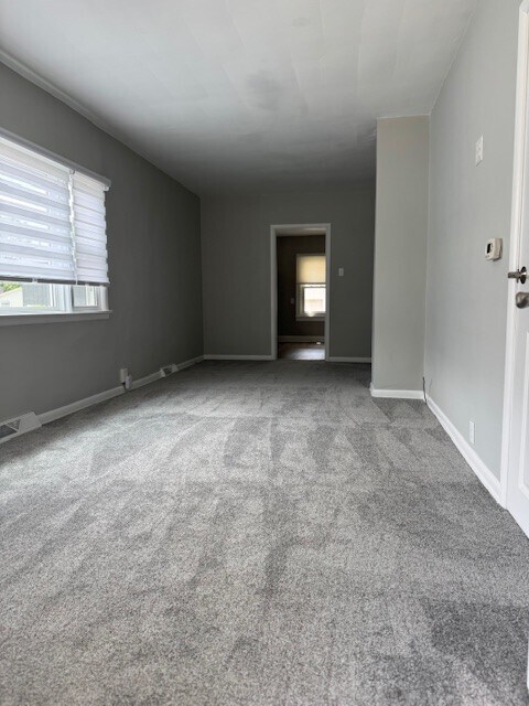 Foto del edificio - 67 Hill Rd N