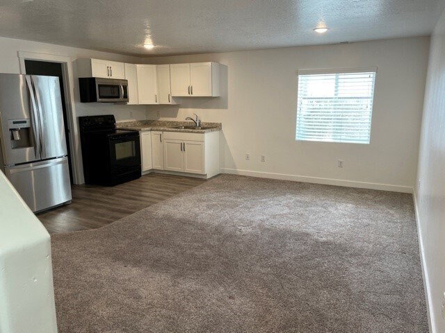 Building Photo - 637 W 1520 S