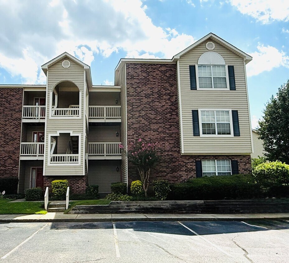 Foto principal - 6709 Preston Woods Unit 8~ Newly Renovated...