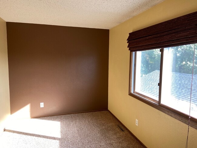 Building Photo - 2913 Warwick Loop