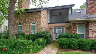 Building Photo - 8917 Glenmora Dr