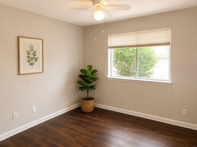 Foto del edificio - 1601 Copper Creek Dr
