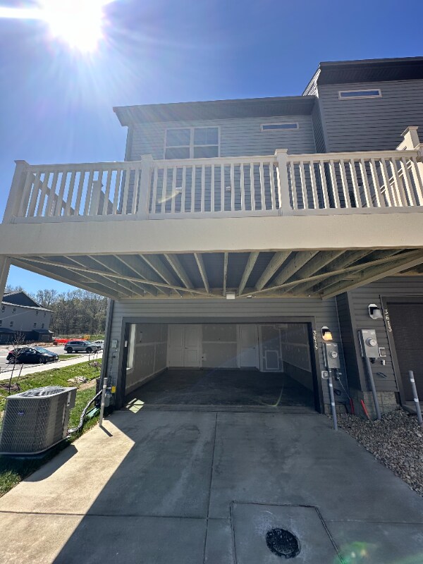 Foto del edificio - 3615 Artesian Ln