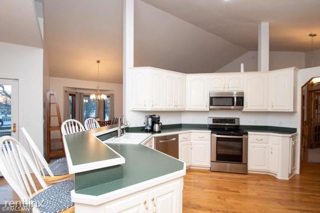 Building Photo - 4 br, 2 bath House - 15139 Bluebird Street NW