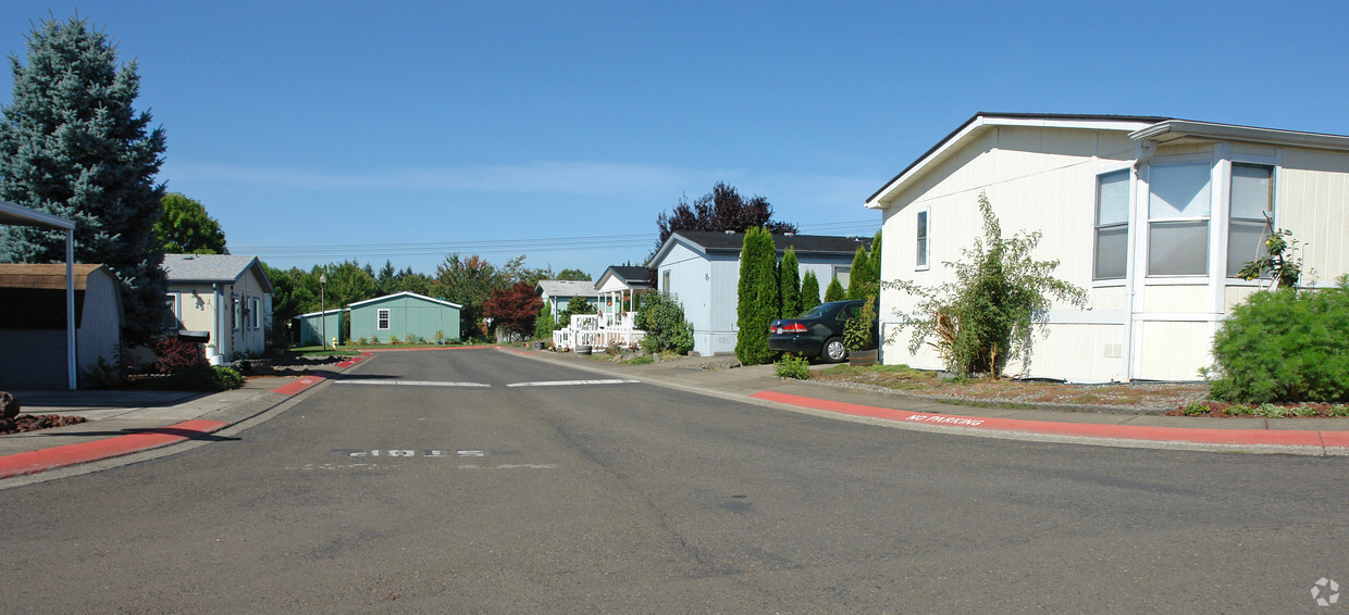Building Photo - Creekside of Hillsboro