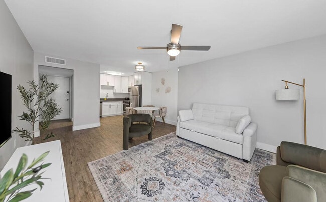 Building Photo - 4355 FL-60