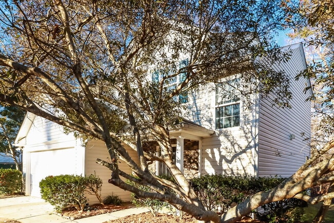 Building Photo - 1912 Waters Trail Dr