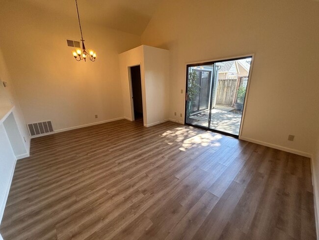 Foto del edificio - Adorable 1 Bedroom Home in 55+ Cottage Gre...