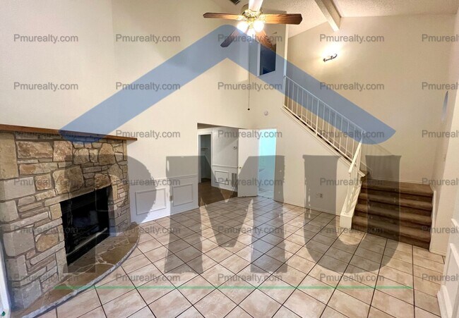Foto del edificio - AVAILABLE NOW!!! Great Area!!  Off Pleasan...