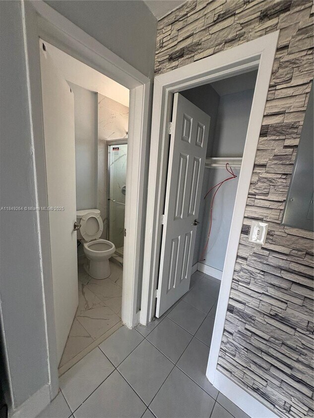 Foto del edificio - 401 NW 43rd Ct