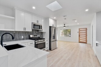 Building Photo - 406 Hammack Dr