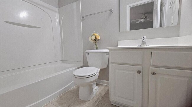 Foto del edificio - 2190 Landing Walk Dr