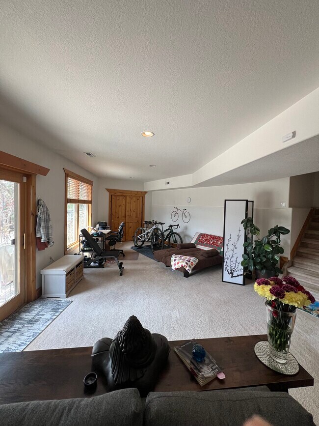 Foto del edificio - 24366 Cody Park Rd