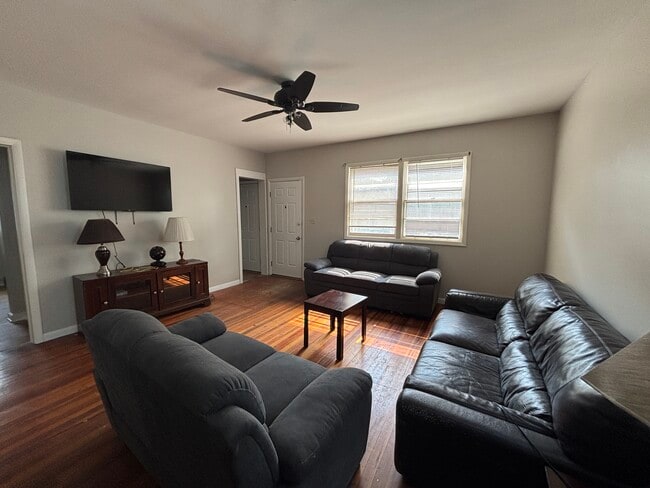 Building Photo - 97 Chapin St