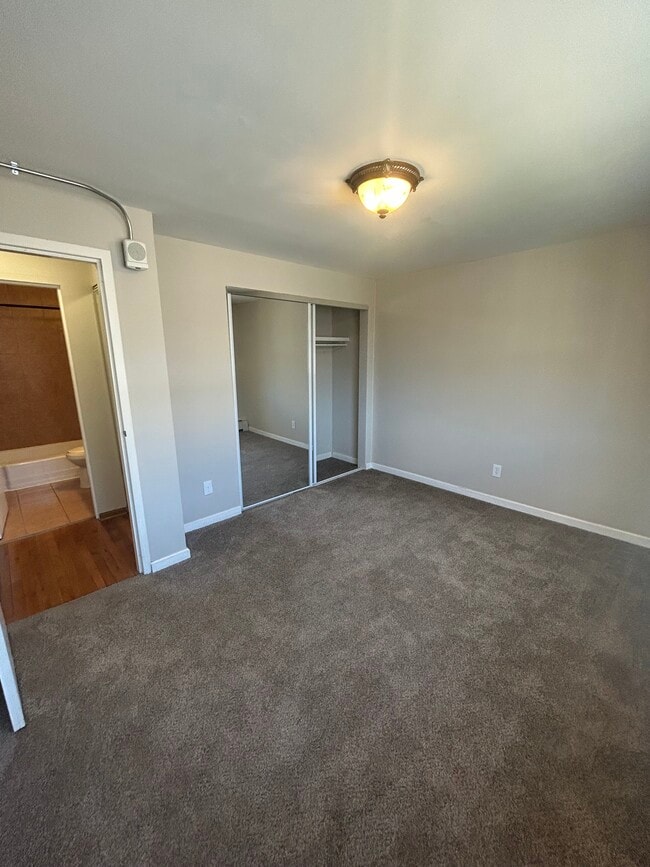 1015-316 - Stadium Village Apartments