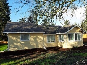 Building Photo - 9510 Farwest Dr SW