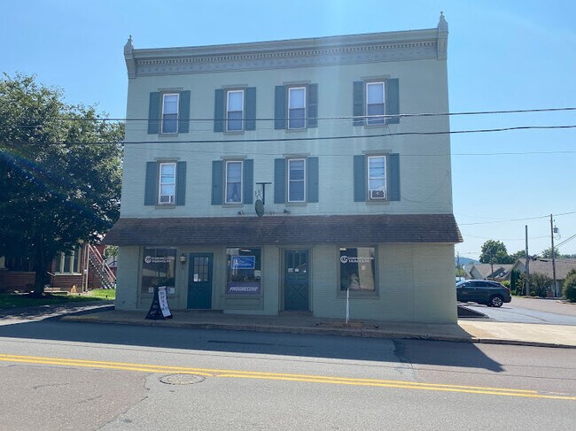 Building Photo - 47 E Main St