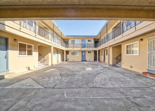 Foto del edificio - 1590 Oregon St
