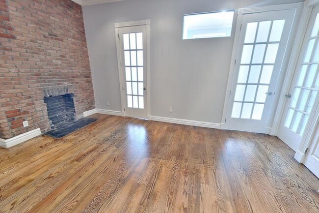 Building Photo - 232 E 14th St