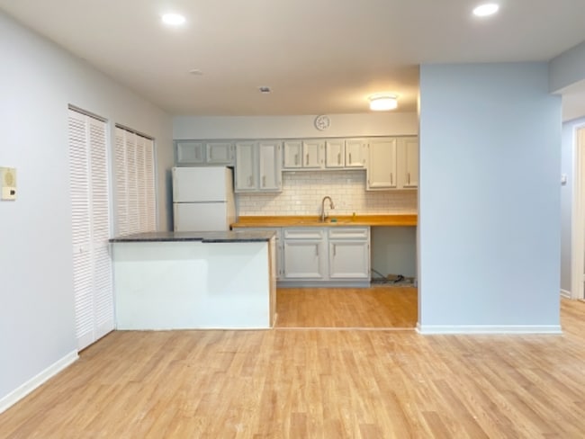 Photo - 9462 Bay Colony Dr Apartment