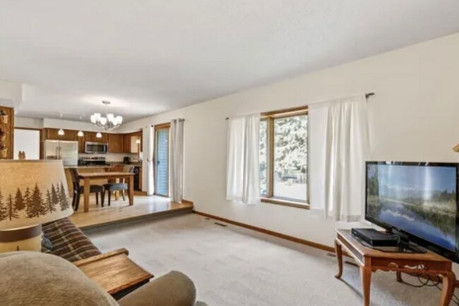 Foto del edificio - 5019 Campbell Ave