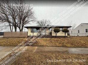 Building Photo - 1560 Truman St
