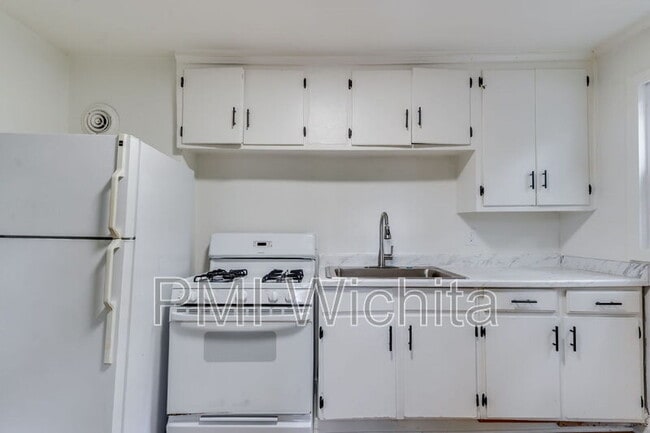 Foto del edificio - 4311 E Lincoln St