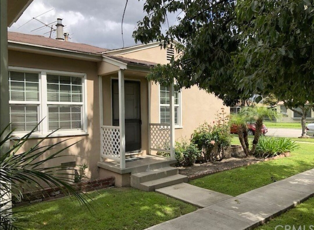 Foto del edificio - 5827 Bonfair Ave