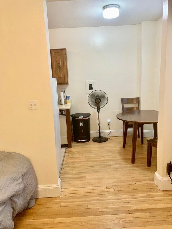 Foto del edificio - 48 Strathmore Rd