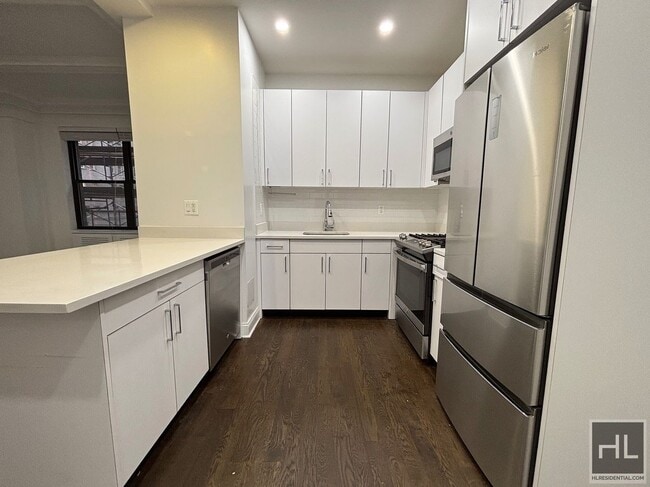 Building Photo - WEST 58 STREET