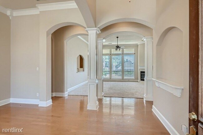 Building Photo - 4 br, 3 bath House - 8204 Edgemont Court UNIT