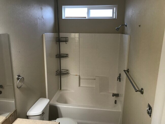 Baño principal - 16089 Sunnyfield