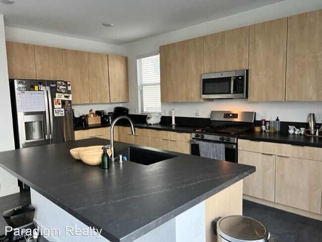 Building Photo - 3 br, 2.5 bath House - 542 Everett Ridge.,