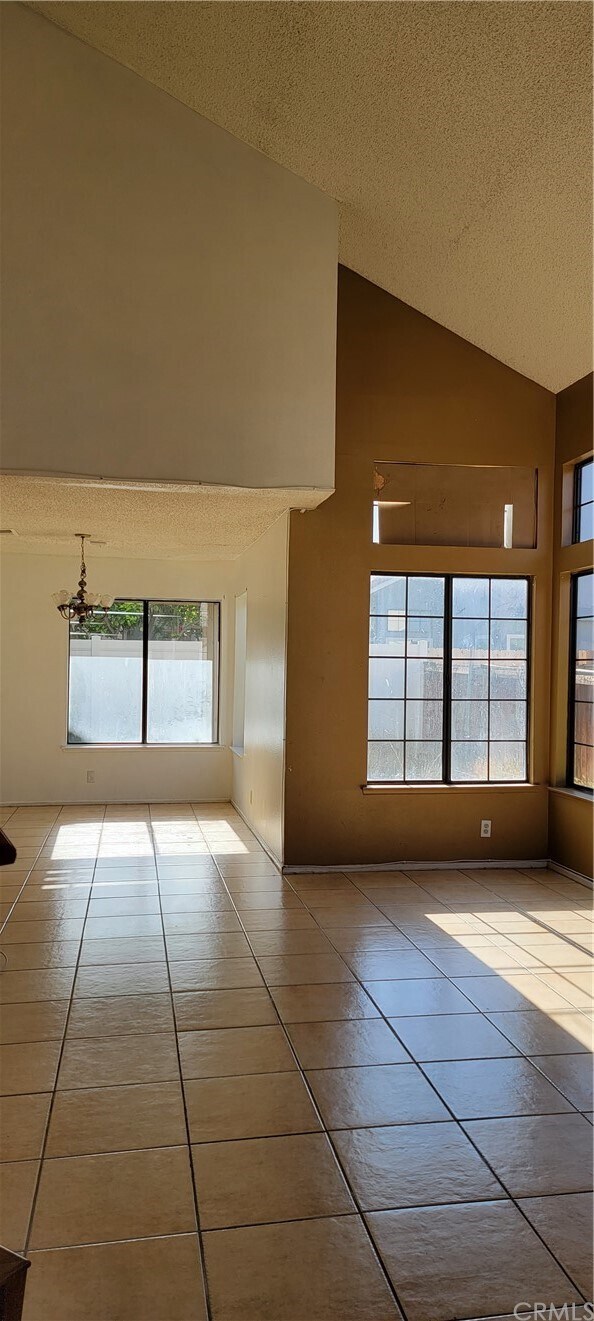 Foto del edificio - 1488 Keepsake Ln