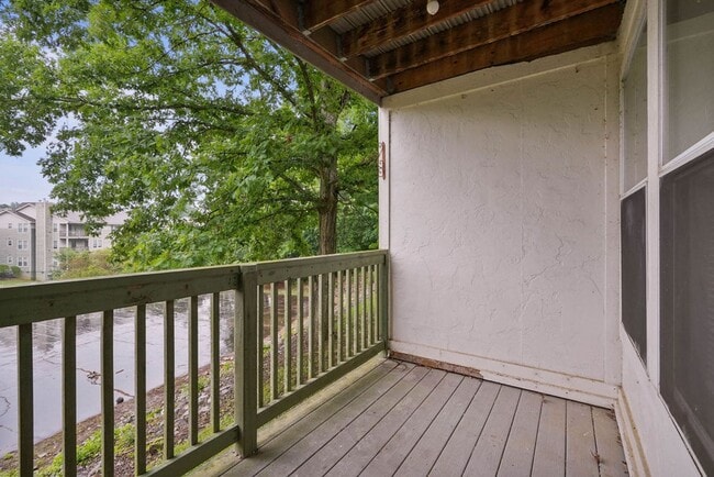 Building Photo - 6804 Willowbrook Dr