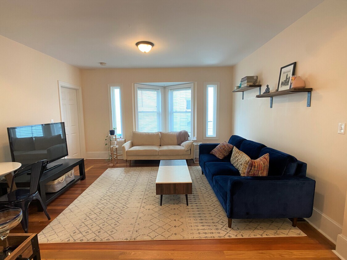 Foto principal - 23 Willard Ave