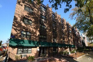 Building Photo - 663 W Wrightwood Ave
