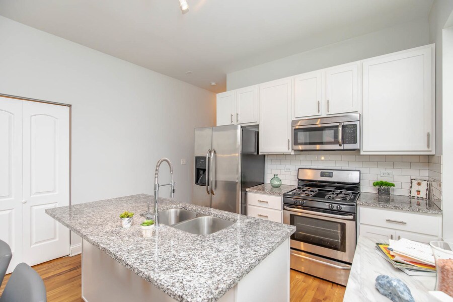 Primary Photo - 1503 N Talman Ave
