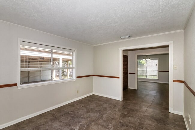 Building Photo - 7406 San Simeon Dr