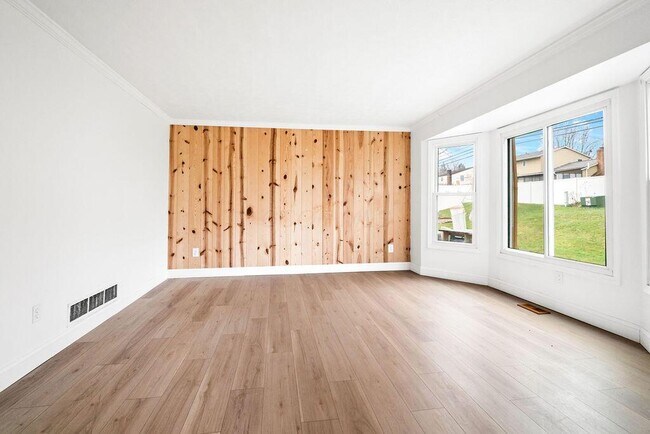 Foto del edificio - 39 Groton Dr