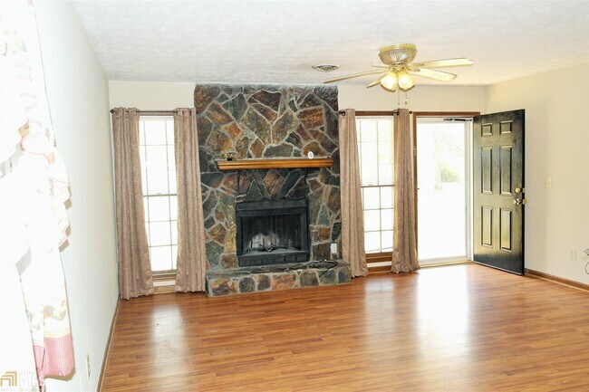 Building Photo - 188 Carl-Cedar Hill Rd